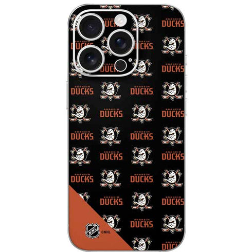 NHL Anaheim Ducks Pattern iPhone 16 Pro Skin